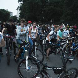 По центру города проехали сотни велосипедистов #2