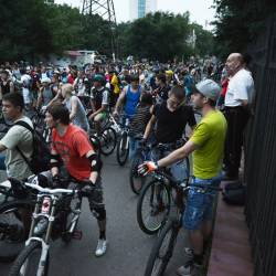 По центру города проехали сотни велосипедистов #26