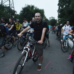 По центру города проехали сотни велосипедистов #27