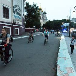 По центру города проехали сотни велосипедистов #29