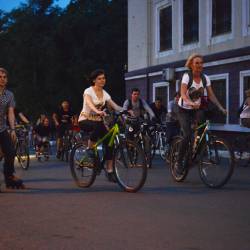 По центру города проехали сотни велосипедистов #34