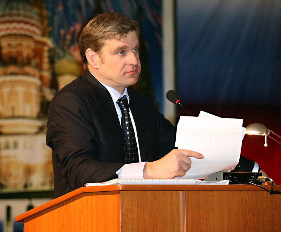 3 марта 2007 г. Арсеньев. Губернатор Сергей ДАРЬКИН подчеркнул, что впереди интересные перспективы, но для их реализации надо много работать.